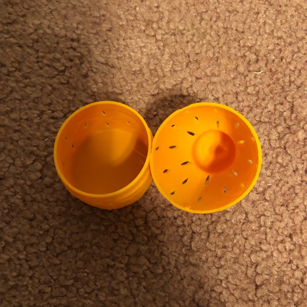 SpongeBob Beauty Blender Holder - Picture 3 of 6